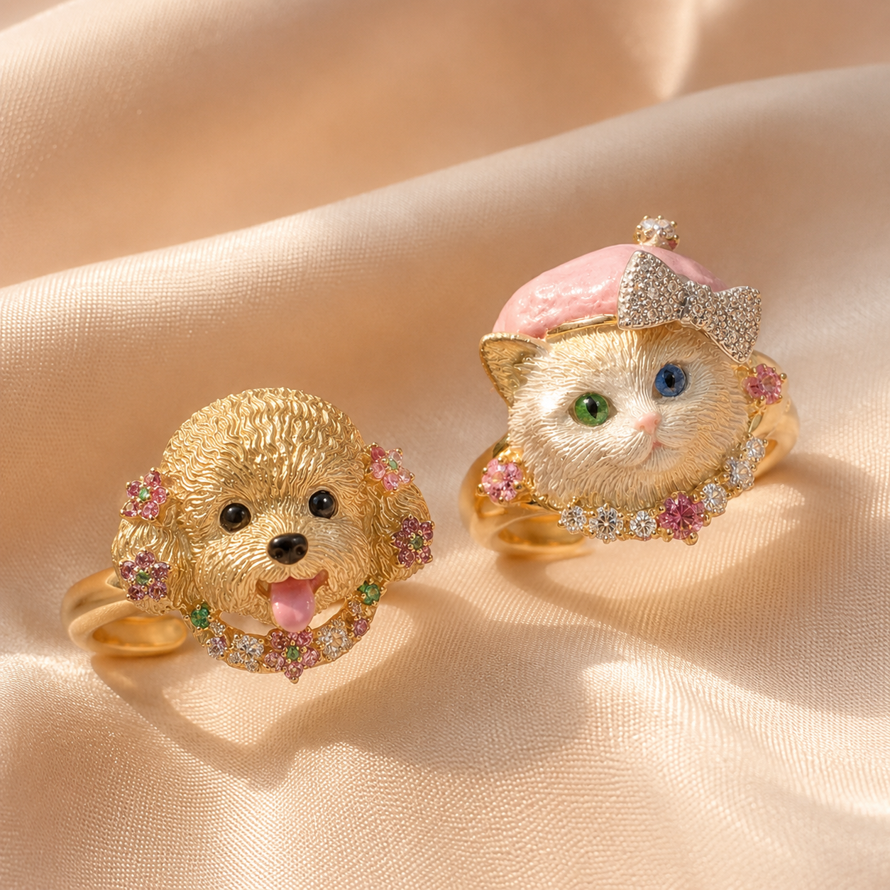 COLECCIÓN PET LOVE™ · Anillos Ajustables Perrito & Gatito · CoverGold + Circonias
